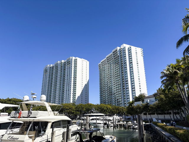 Peninsula II  photo 3